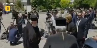 Κηδεία Μητσοτάκη: Όταν Νεοδημοκράτες χειροκροτούσαν τον τέως Βασιλιά και γιούχαραν τον Τσίπρα!